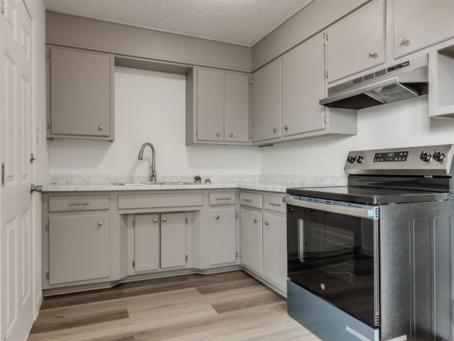 2420 Murray Drive, Midwest City, OK 73110