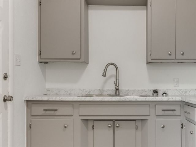 2420 Murray Drive, Midwest City, OK 73110