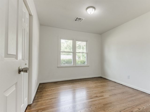 2420 Murray Drive, Midwest City, OK 73110