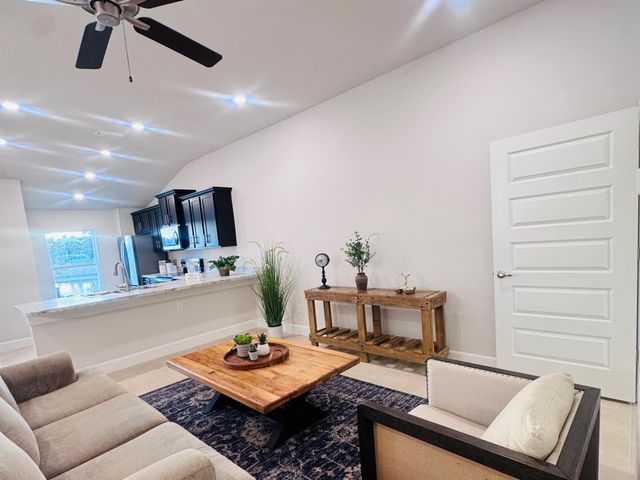 8627 Giovanni Avenue, Fort Pierce, FL 34951