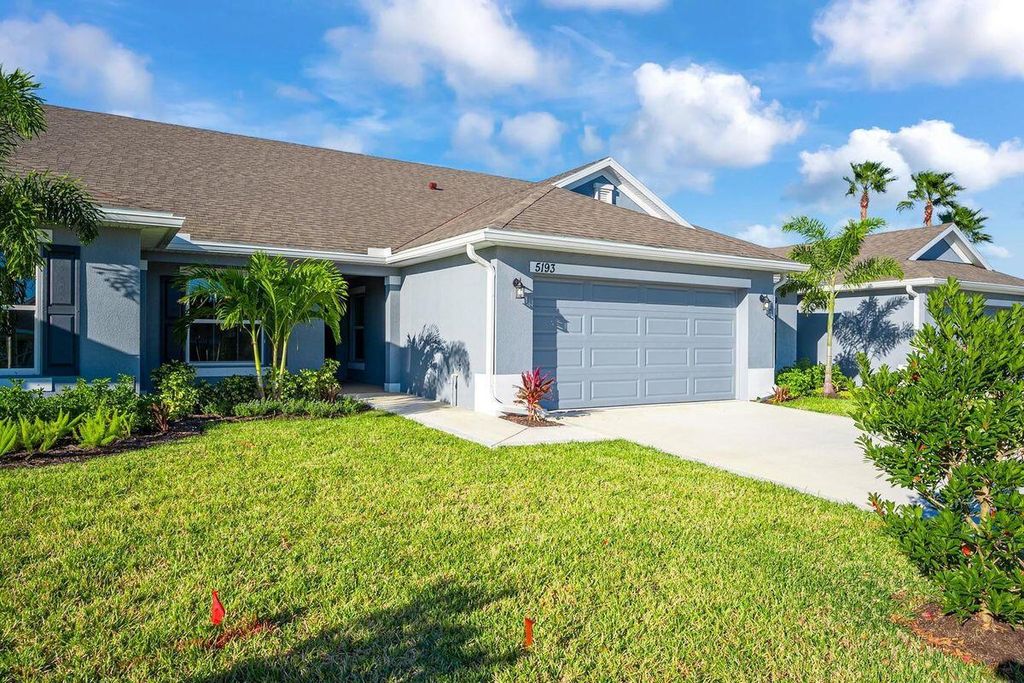 8627 Giovanni Avenue, Fort Pierce, FL 34951