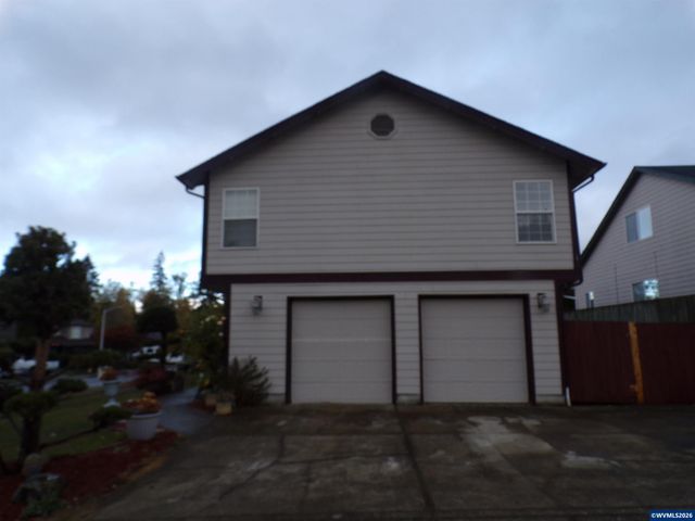 995 Jev Ct W, Salem, OR 97304