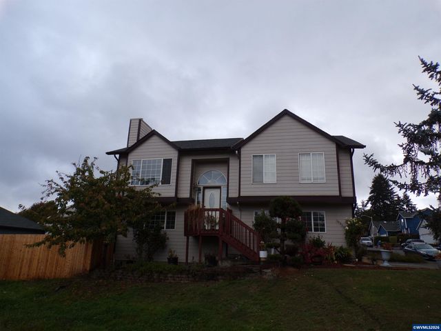 995 Jev Ct W, Salem, OR 97304