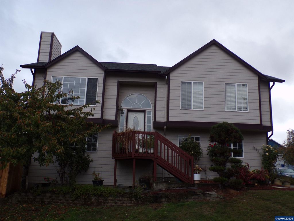 995 Jev Ct W, Salem, OR 97304