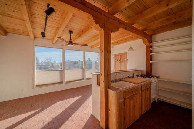 4144 Cheyenne, Santa Fe, NM 87507