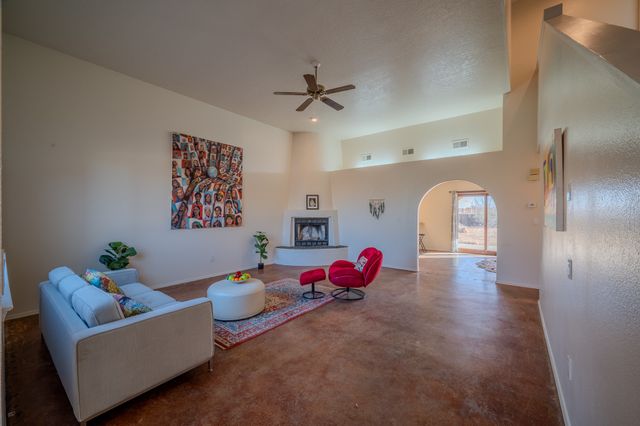 4144 Cheyenne, Santa Fe, NM 87507