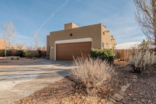 4144 Cheyenne, Santa Fe, NM 87507