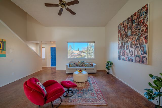4144 Cheyenne, Santa Fe, NM 87507
