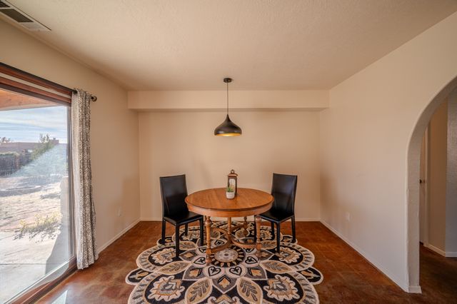 4144 Cheyenne, Santa Fe, NM 87507