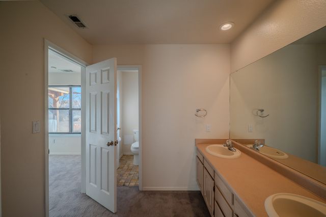 4144 Cheyenne, Santa Fe, NM 87507