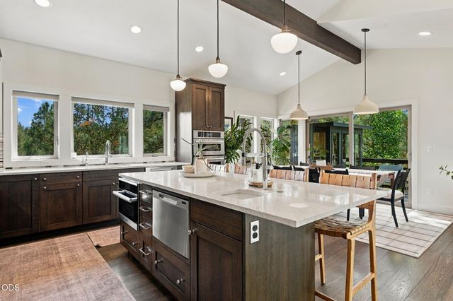 2244 NW Lolo Drive, Bend, OR 97703