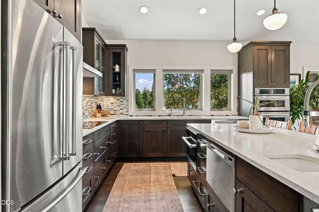 2244 NW Lolo Drive, Bend, OR 97703