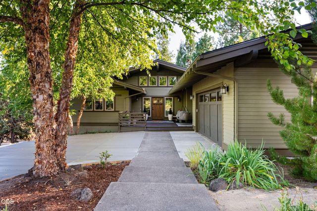 2244 NW Lolo Drive, Bend, OR 97703