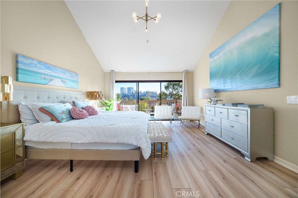 Image 11 of property listing at 67 Sea Island Drive, Newport Beach, CA 92660