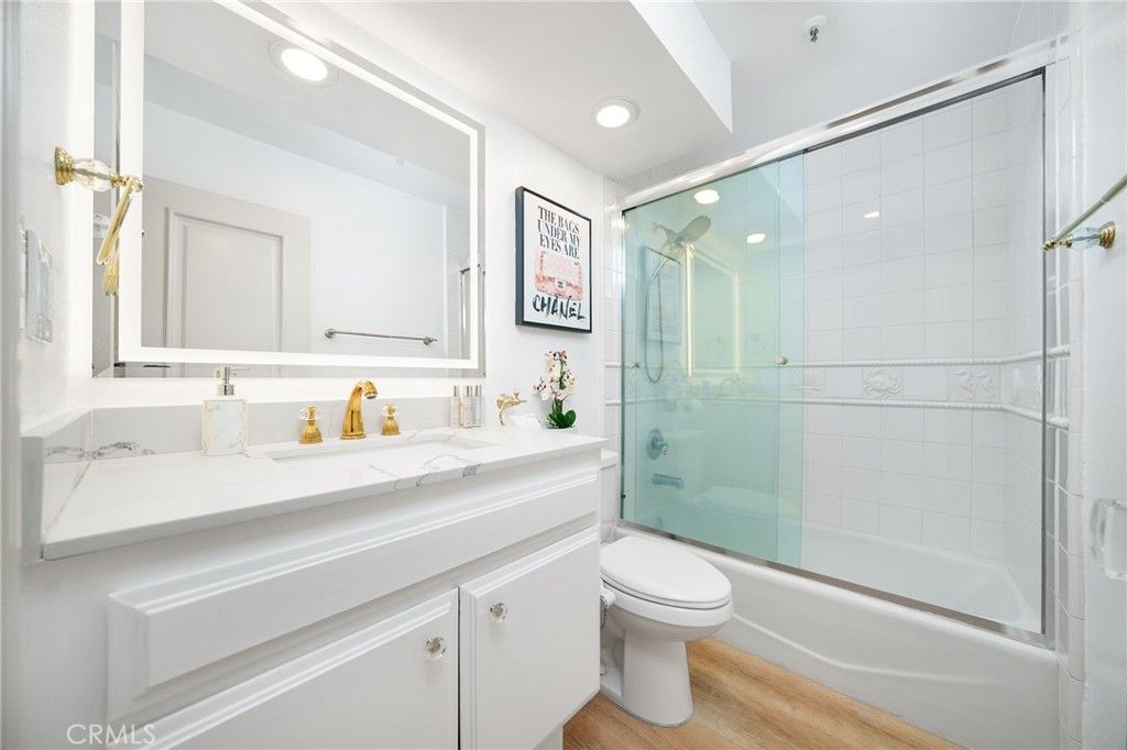 Image 18 of property listing at 67 Sea Island Drive, Newport Beach, CA 92660