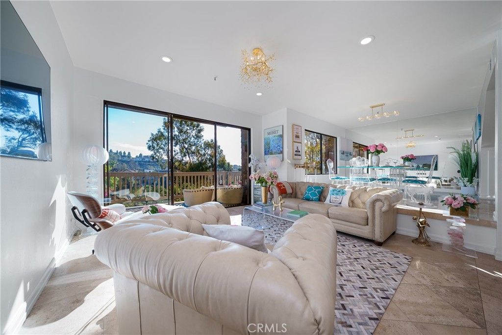 Image 2 of property listing at 67 Sea Island Drive, Newport Beach, CA 92660