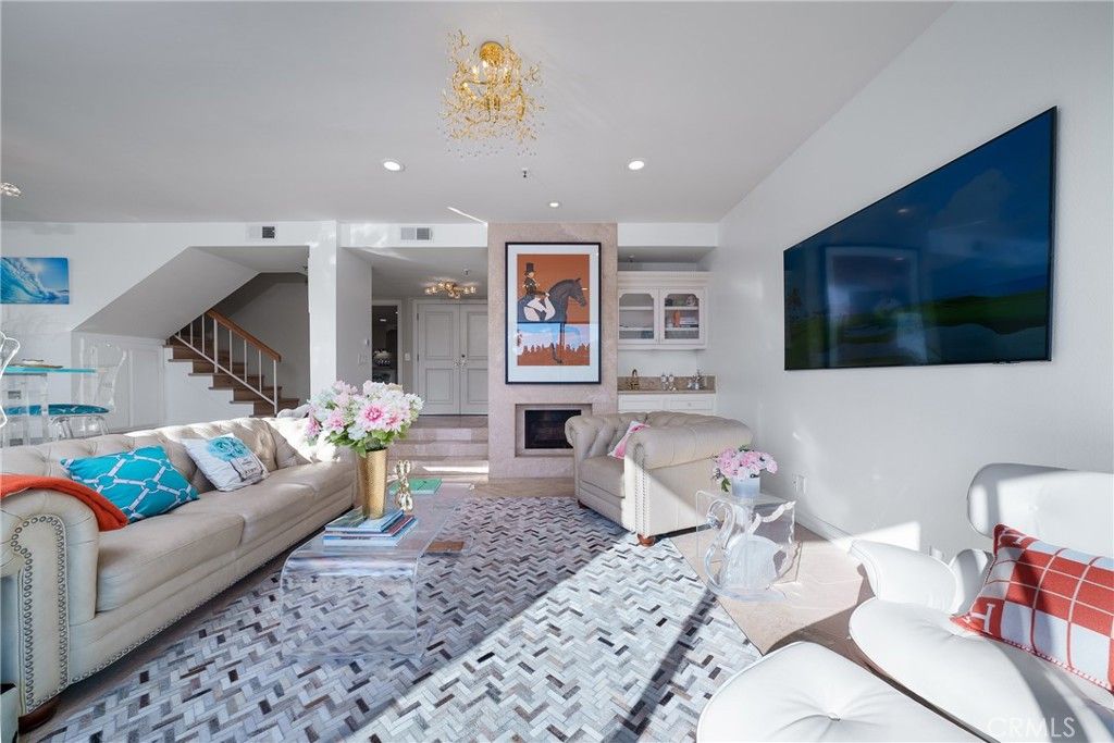 Image 4 of property listing at 67 Sea Island Drive, Newport Beach, CA 92660