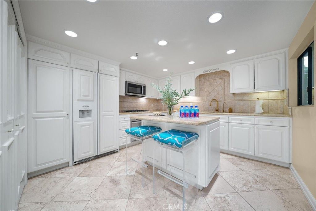 Image 9 of property listing at 67 Sea Island Drive, Newport Beach, CA 92660
