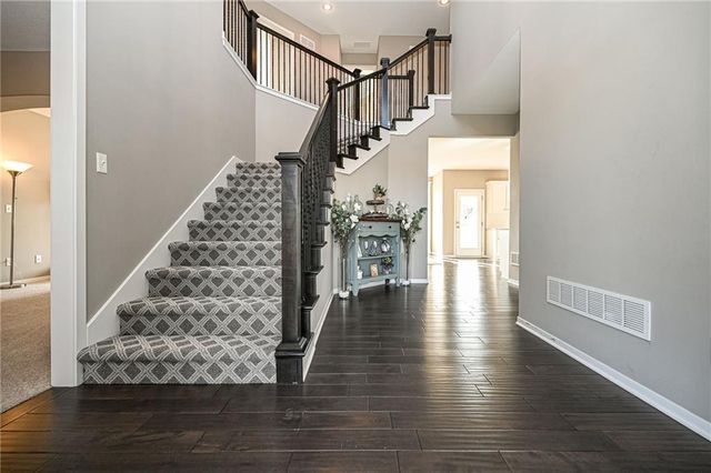 3330 N 128th Terrace, Kansas City, KS 66109