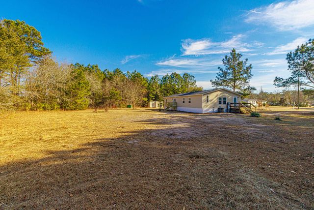 2179 Jasmine Rd., Loris, SC 29569