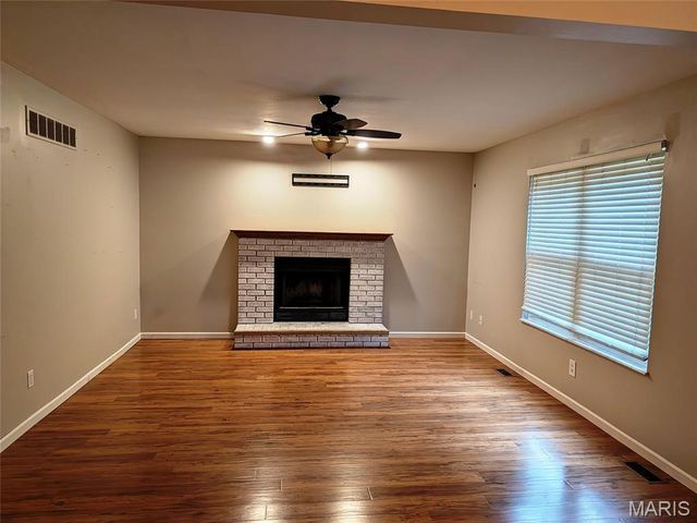 905 Lands End Circle, St Charles, MO 63304