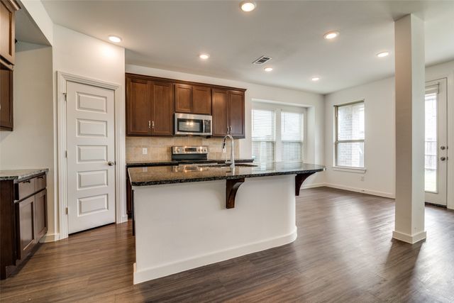 2740 Pease Drive, Forney, TX 75126