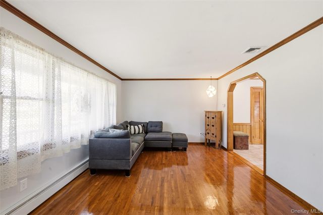 20 Musket Drive, Shirley, NY 11967