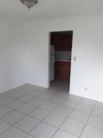 7662 Kimberly Boulevard 1-3, North Lauderdale, FL 33068