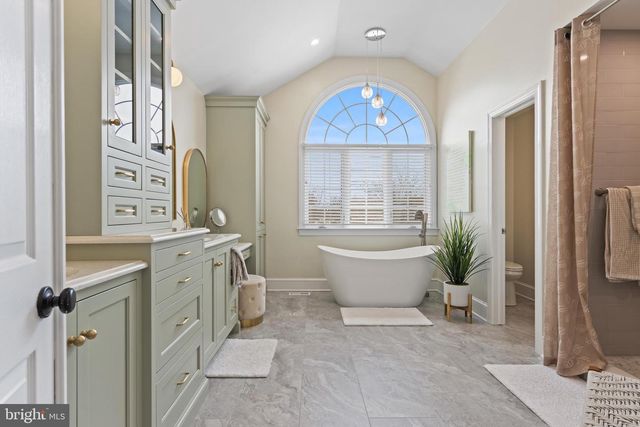825 BAINBRIDGE DR, West Chester, PA 19382