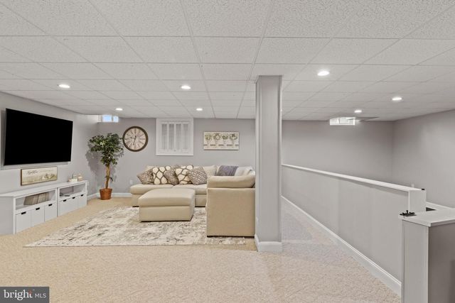 825 BAINBRIDGE DR, West Chester, PA 19382