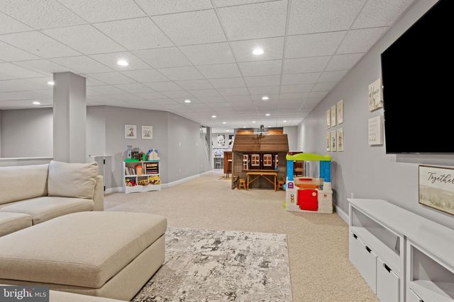825 BAINBRIDGE DR, West Chester, PA 19382