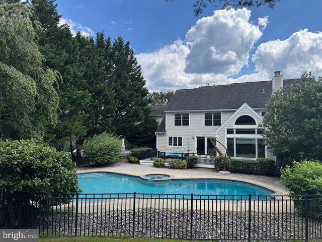 825 BAINBRIDGE DR, West Chester, PA 19382