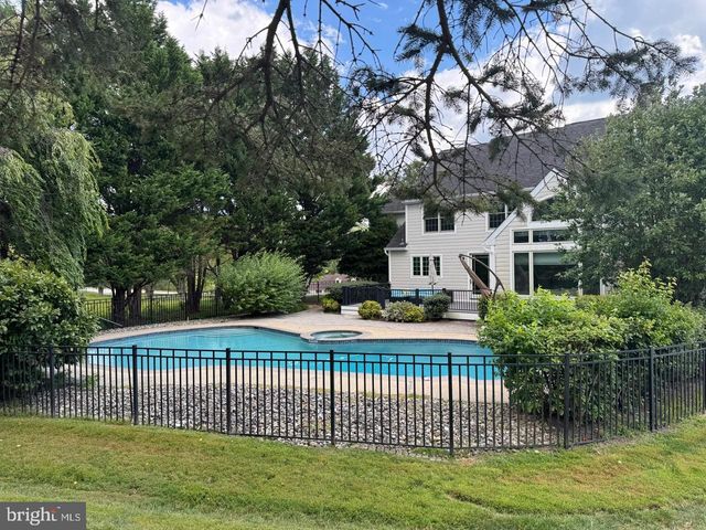 825 BAINBRIDGE DR, West Chester, PA 19382