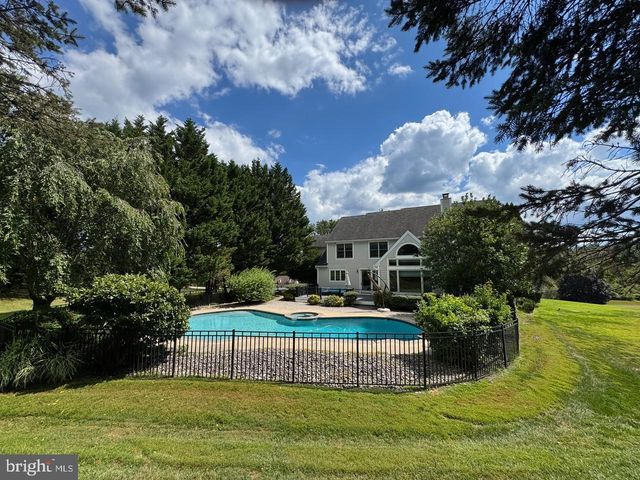 825 BAINBRIDGE DR, West Chester, PA 19382