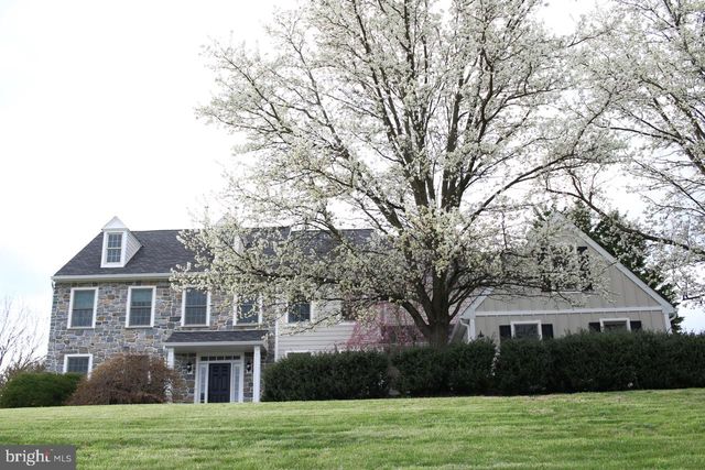 825 BAINBRIDGE DR, West Chester, PA 19382
