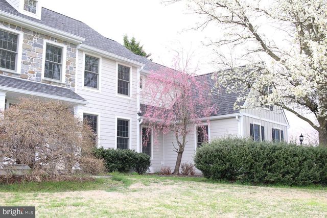 825 BAINBRIDGE DR, West Chester, PA 19382
