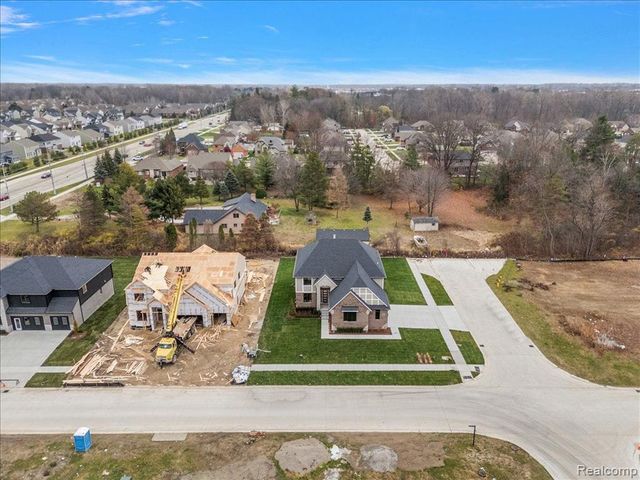 50896 Mistwood Drive, Macomb, MI 48042