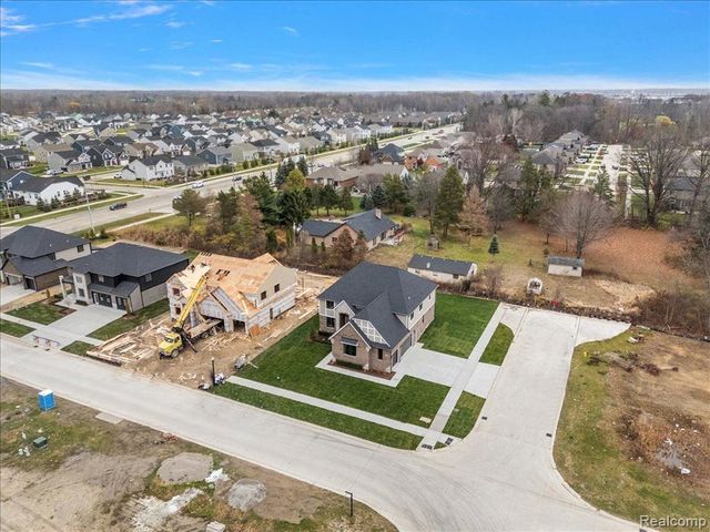 50896 Mistwood Drive, Macomb, MI 48042