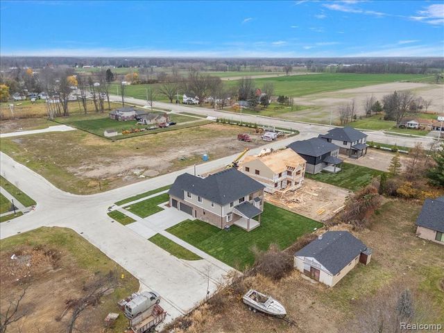 50896 Mistwood Drive, Macomb, MI 48042