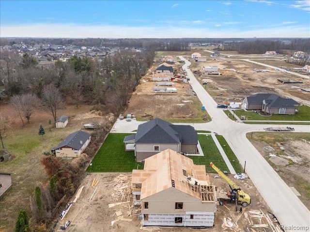 50896 Mistwood Drive, Macomb, MI 48042