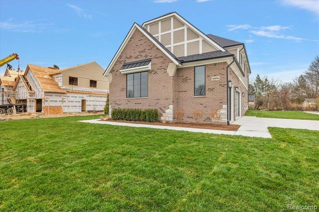 50896 Mistwood Drive, Macomb, MI 48042