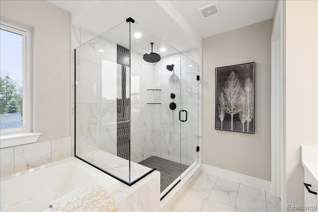 50896 Mistwood Drive, Macomb, MI 48042