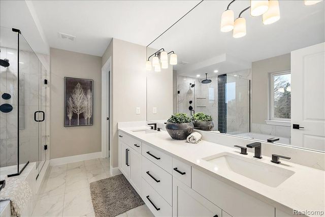 50896 Mistwood Drive, Macomb, MI 48042