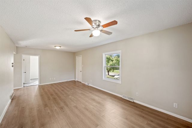 217 E Park Avenue, Des Moines, IA 50315