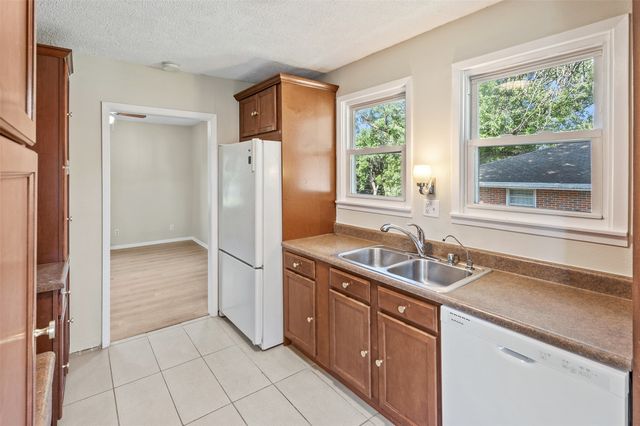 217 E Park Avenue, Des Moines, IA 50315