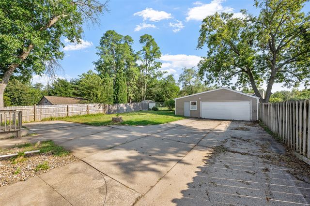 217 E Park Avenue, Des Moines, IA 50315