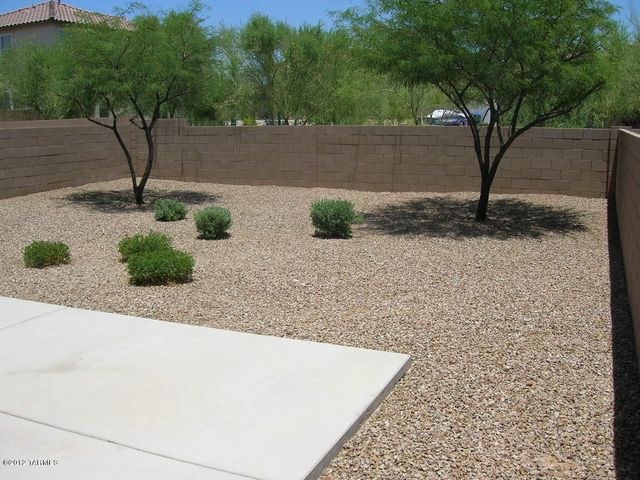 9008 N Roebling Drive W, Tucson, AZ 85742