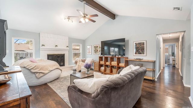 7863 Hawk Trail, San Antonio, TX 78250