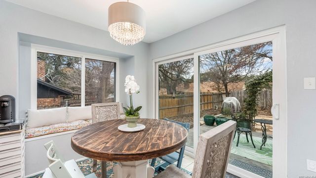 7863 Hawk Trail, San Antonio, TX 78250