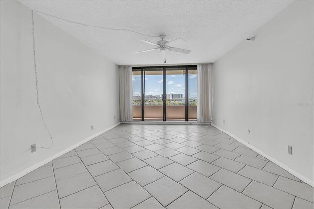 5950 PELICAN BAY PLAZA S 601, Gulfport, FL 33707